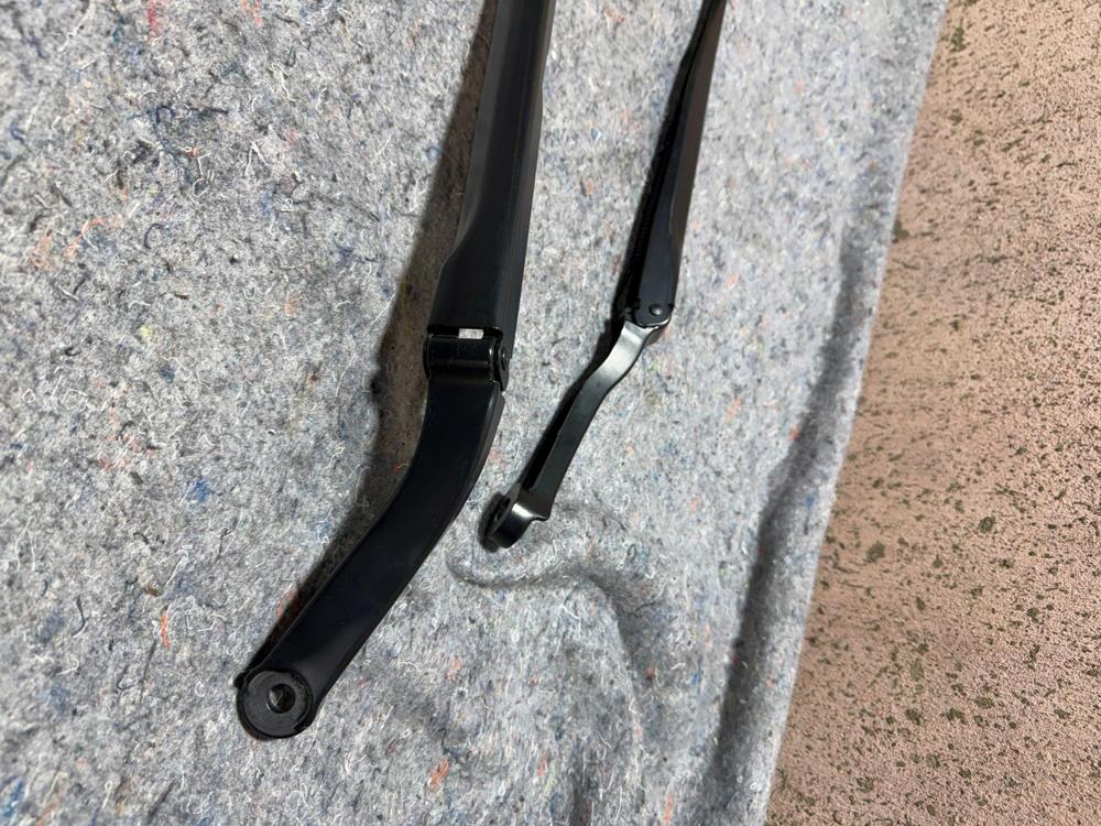 Set 2 Left Right Windshield Wiper Arm 670007562 670001642 Maserati Ghibli 13-17 – photo 3