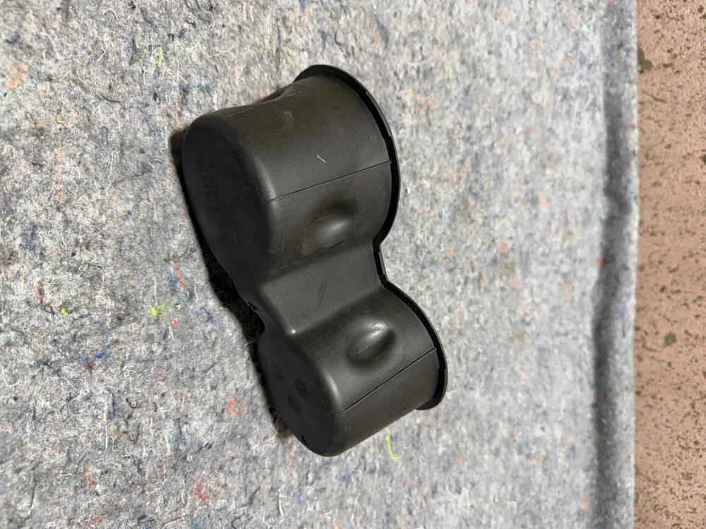 2014-2020 Chevrolet Impala Front Center Console Dual Cup Holder Indert Mat OEM – photo 4