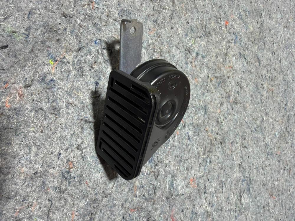 2014-2020 Maserati Quattroporte Left Side High Note Tone Horn Signal OEM – photo 4