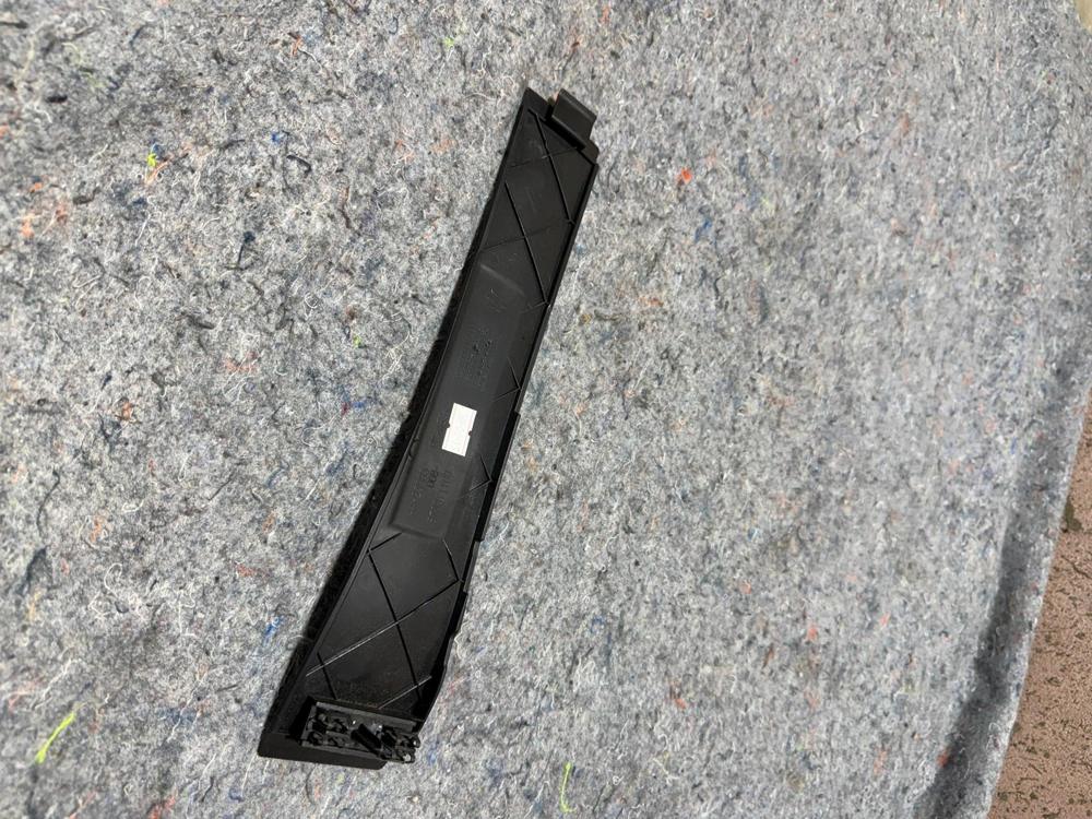 2014-2020 Maserati Ghibli M157 Front Left Driver Side a Pillar Middle Cover OEM – photo 2