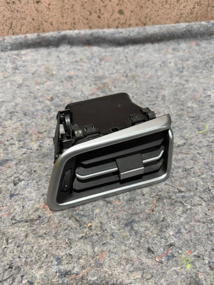 2014-2019 Maserati Ghibli S Q4 Dashboard Passenger Side AC Air Vent Grille OEM – photo 1