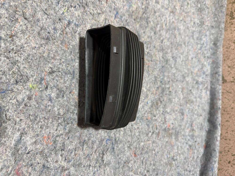 Genuine Upper Right Air Intake Sleeve for Maserati Quattroporte Ghibli 670007992 – photo 3