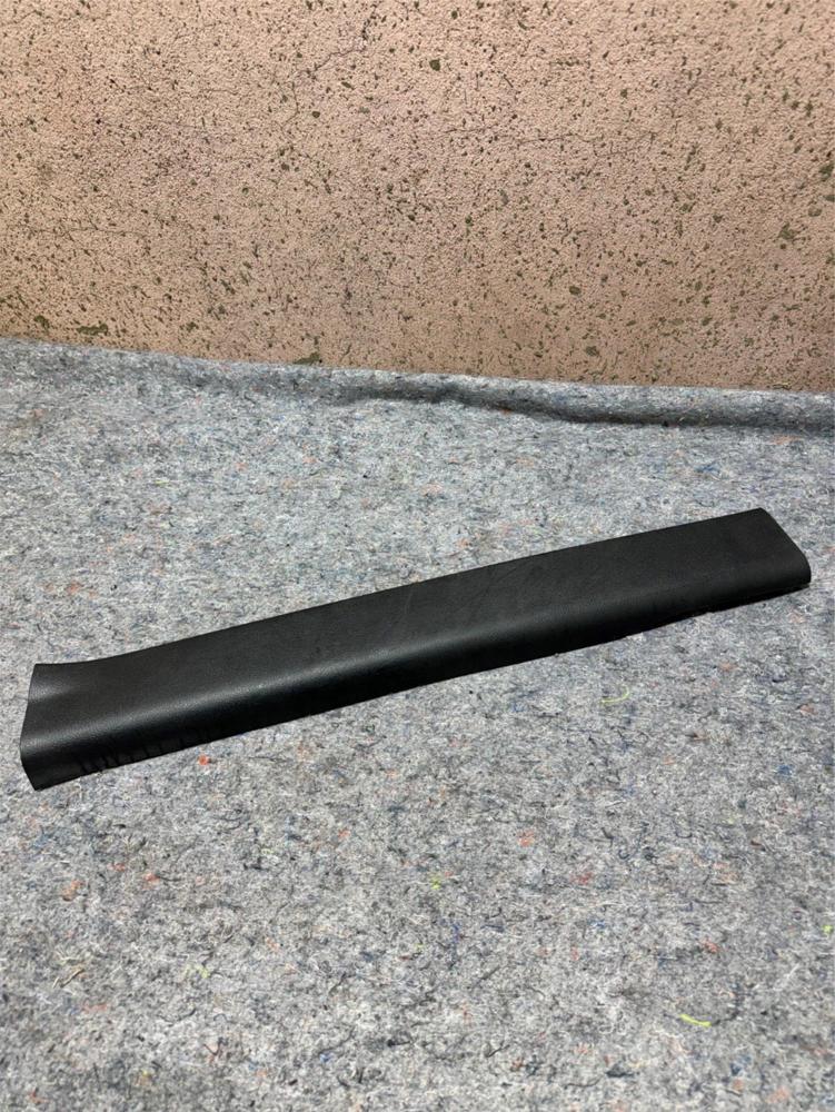 2013-2017 Honda Accord Front Right Scuff Sill Cover Black OEM 84201-T2A-A010 – photo 1