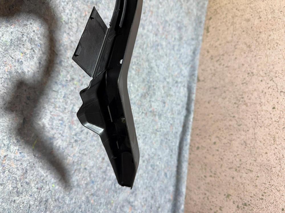 2001-2005 Lexus IS300 Sedan Trunk Lid Passenger Right Hinge Cover Trim – photo 3