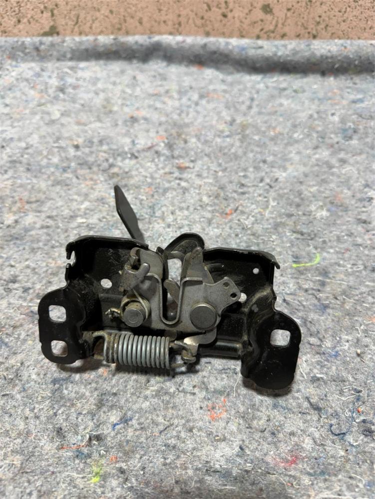 Jeep OEM 207-2017 Patriot Hood Latch 04589801AA – photo 2