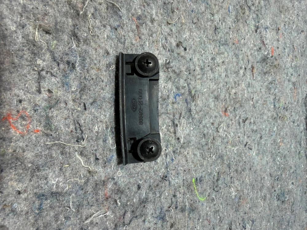 Genuine Kia Bumper Cover Retainer 86592-2F000 – photo 3