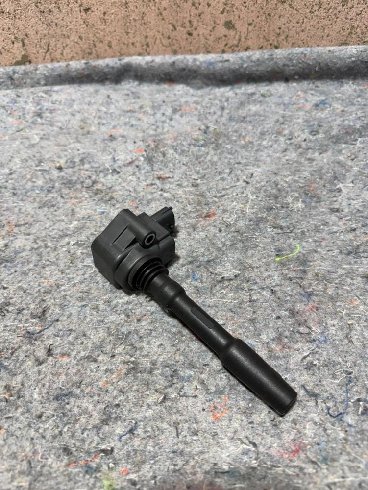 2017-2020 Maserati Lavente 3.0L Engine Motor Ignition Coil Module OEM – photo 1