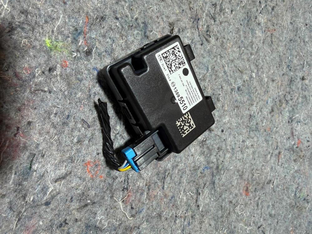 Gm Genuine Parts Remote Control Door Lock Receiver 13595510 – photo 4