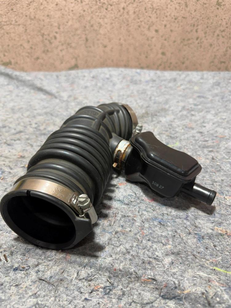 14-19 Infiniti Q50 Hybrid Right Passneger Side Air Intake Duct Tube Hose OEM – photo 1