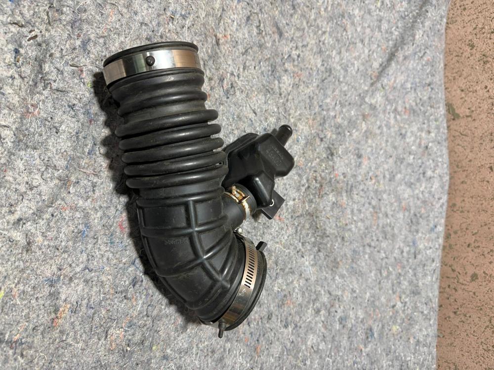 14-19 Infiniti Q50 Hybrid Right Passneger Side Air Intake Duct Tube Hose OEM – photo 2