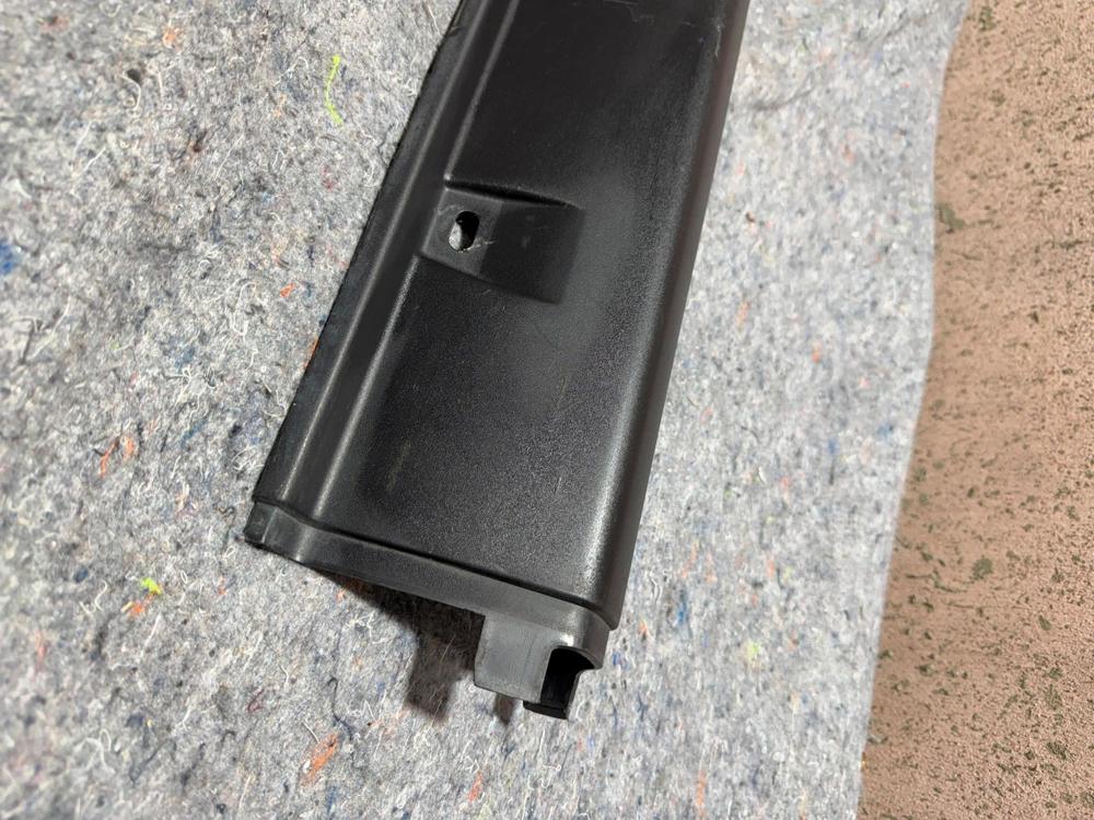 Genuine Mopar Sill Molding Right RH 680814323AB – photo 2