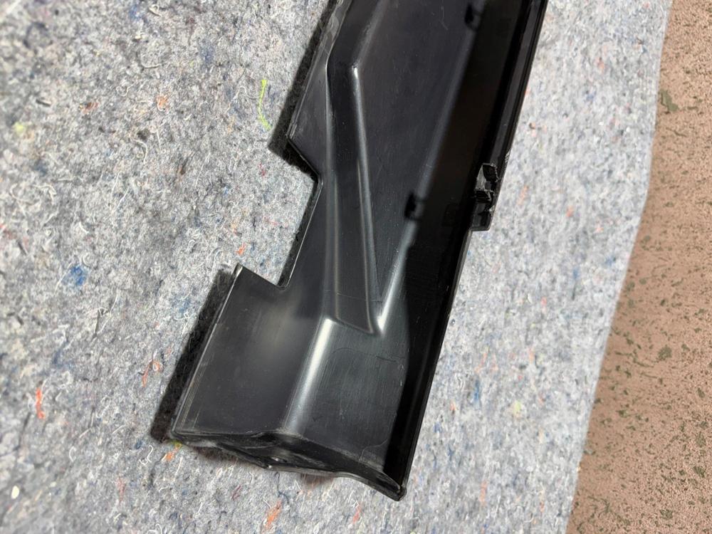 Genuine Mopar Sill Molding Right RH 680814323AB – photo 3