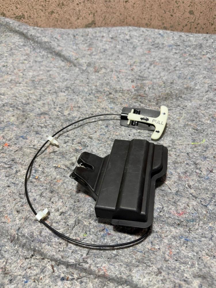 Rear Trunk Deck Lid Lock Latch Infiniti Q50 2015-2022 84631-4GA3A OEM – photo 1