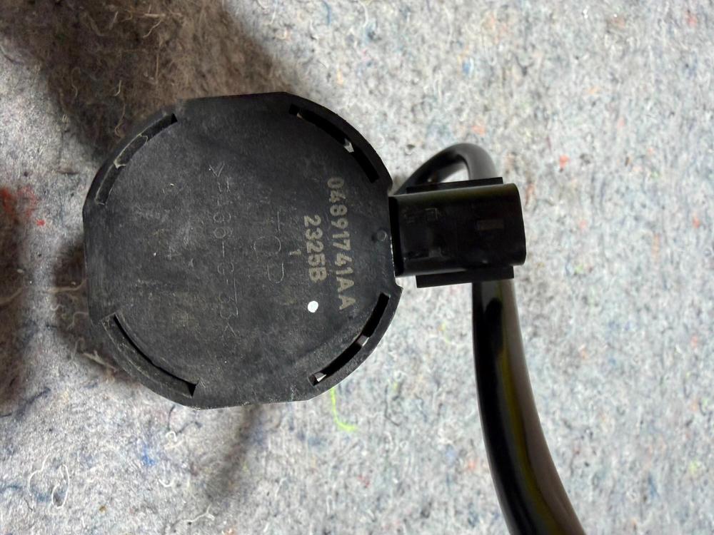 Linear Purge Valve OEM Mopar 04891741AA – photo 4