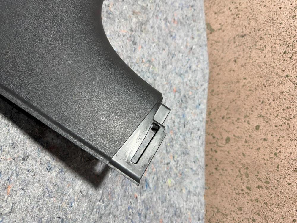 2009 Jeep Patriot Front Right Passenger Side Door Scuff Kick Trim Plate OEM – photo 3