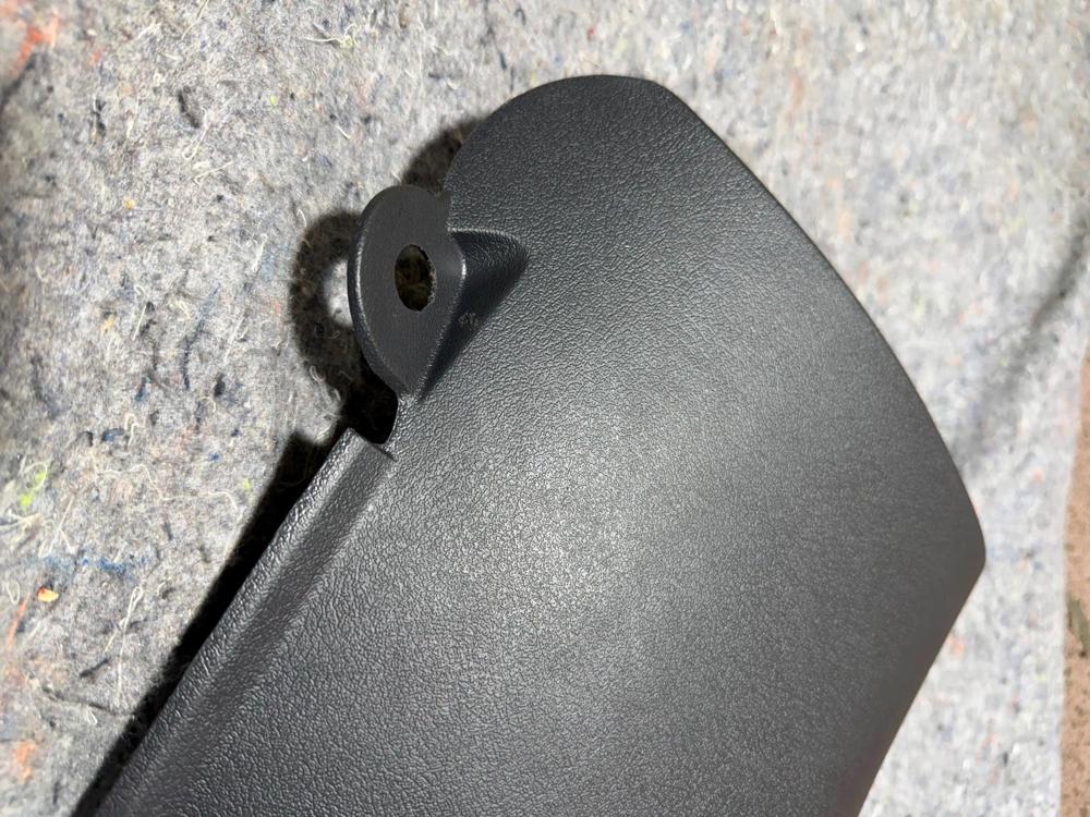 2009 Jeep Patriot Front Right Passenger Side Door Scuff Kick Trim Plate OEM – photo 4