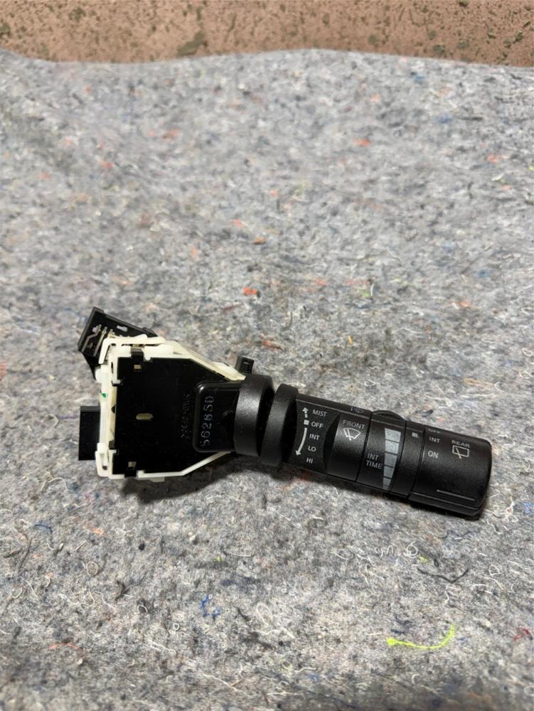 07-12 Nissan Sentra Headlight Turn Signal Control Switch OEM NILES-14425 Right – photo 1