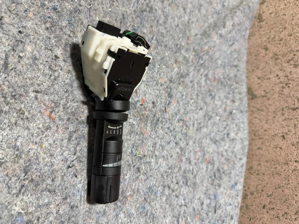 07-12 Nissan Sentra Headlight Turn Signal Control Switch OEM NILES-14425 Right – photo 2