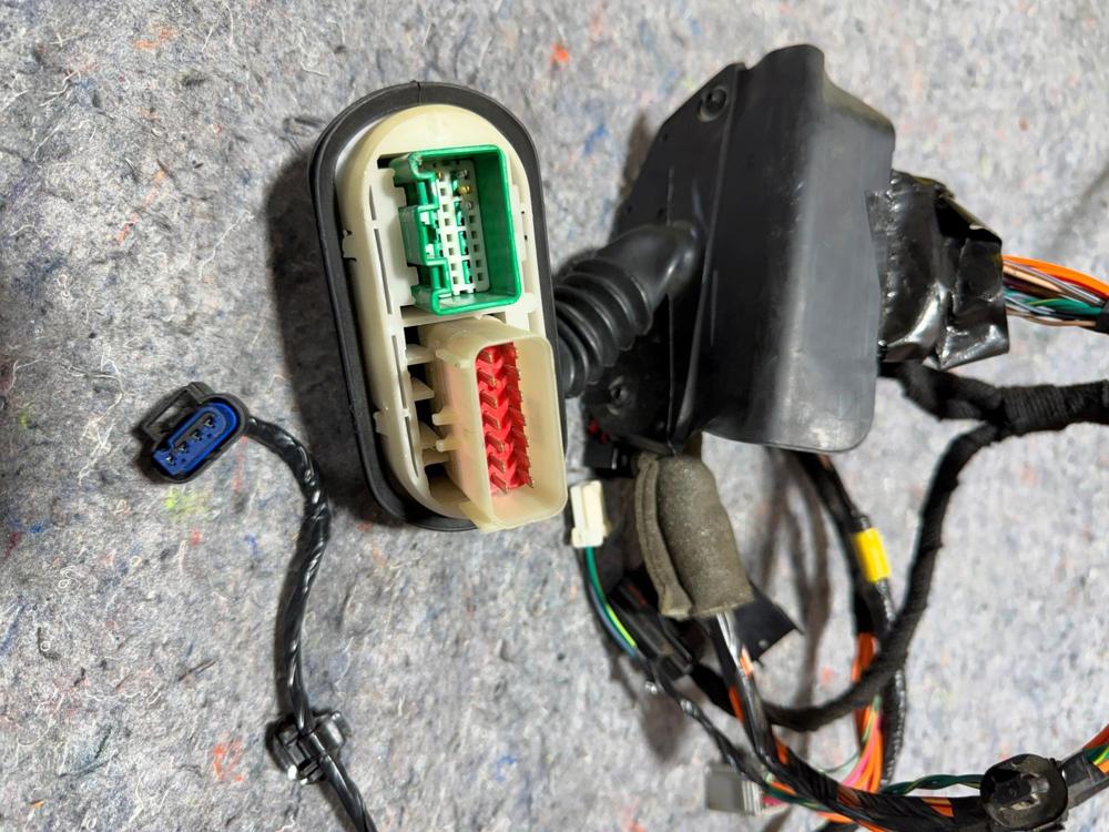 2015 Jeep Compass Front Right Wiring Harness Wiring Kit Front Foor P68241085AA – photo 3