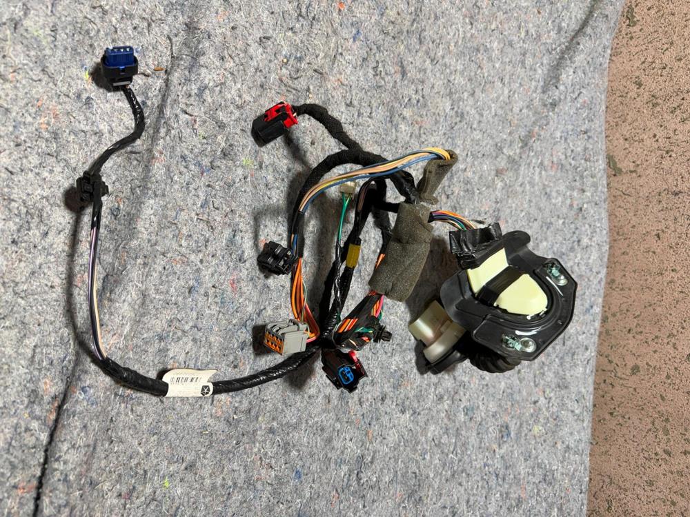 2015 Jeep Compass Front Right Wiring Harness Wiring Kit Front Foor P68241085AA – photo 4
