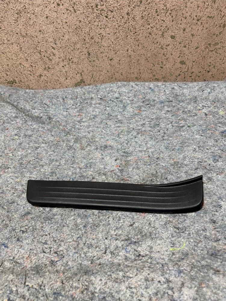 2014-2024 Infiniti Q50 Rear Left Door Sill Scuff Trim Plate OEM 769B34GA0A – photo 1