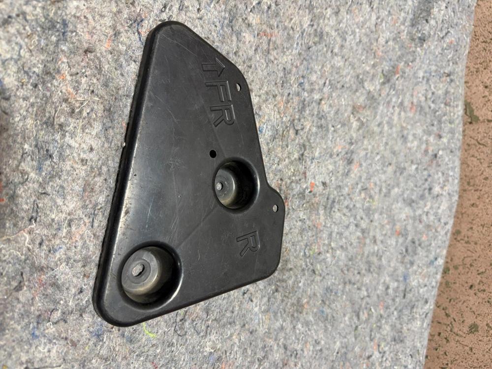 2014-2022 Infiniti Q50 OEM Right Rear Lower Bracket Cover 748181MG0A – photo 1