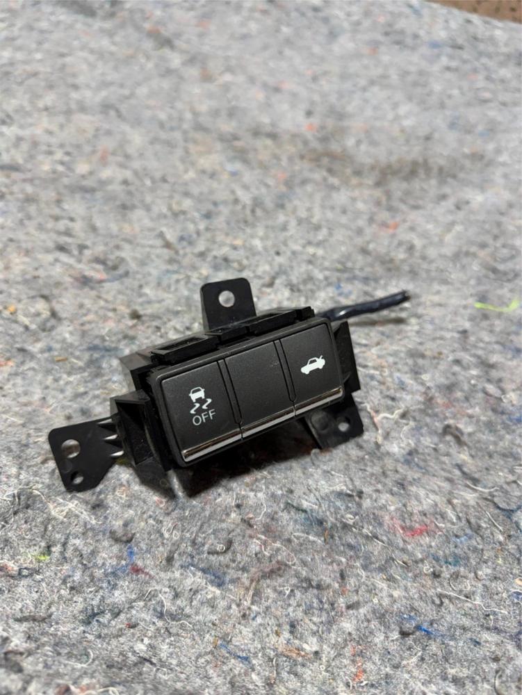 15-22 Infiniti Q50 Q60 Traction Off Trunk Hatch Kid Release Open Slip Switch Oe – photo 1