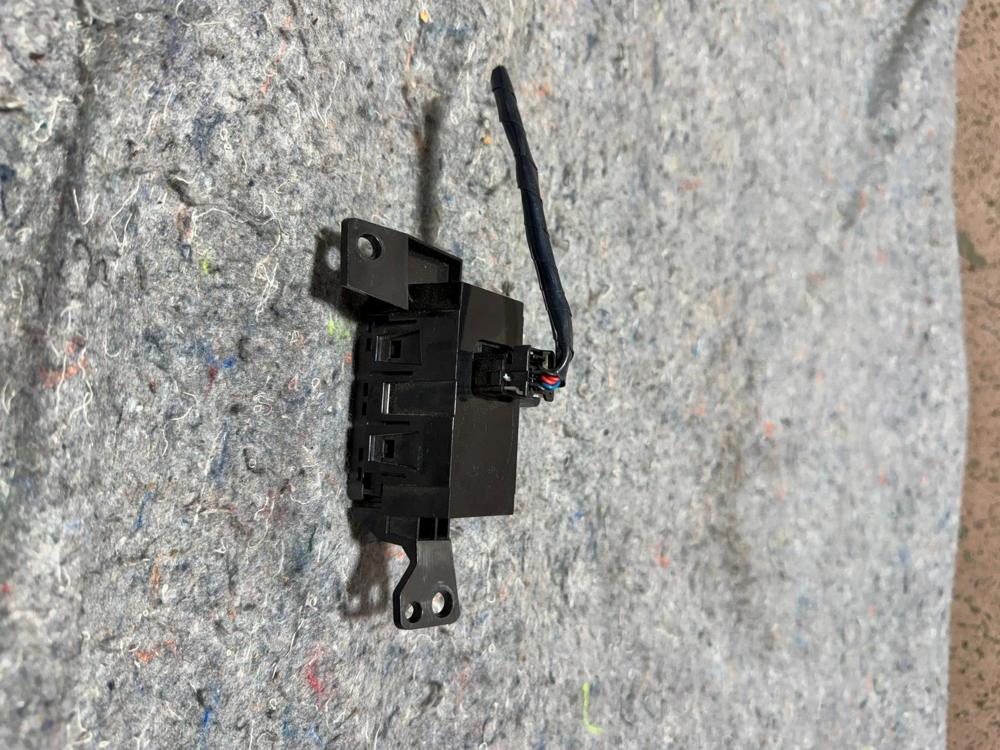 15-22 Infiniti Q50 Q60 Traction Off Trunk Hatch Kid Release Open Slip Switch Oe – photo 2
