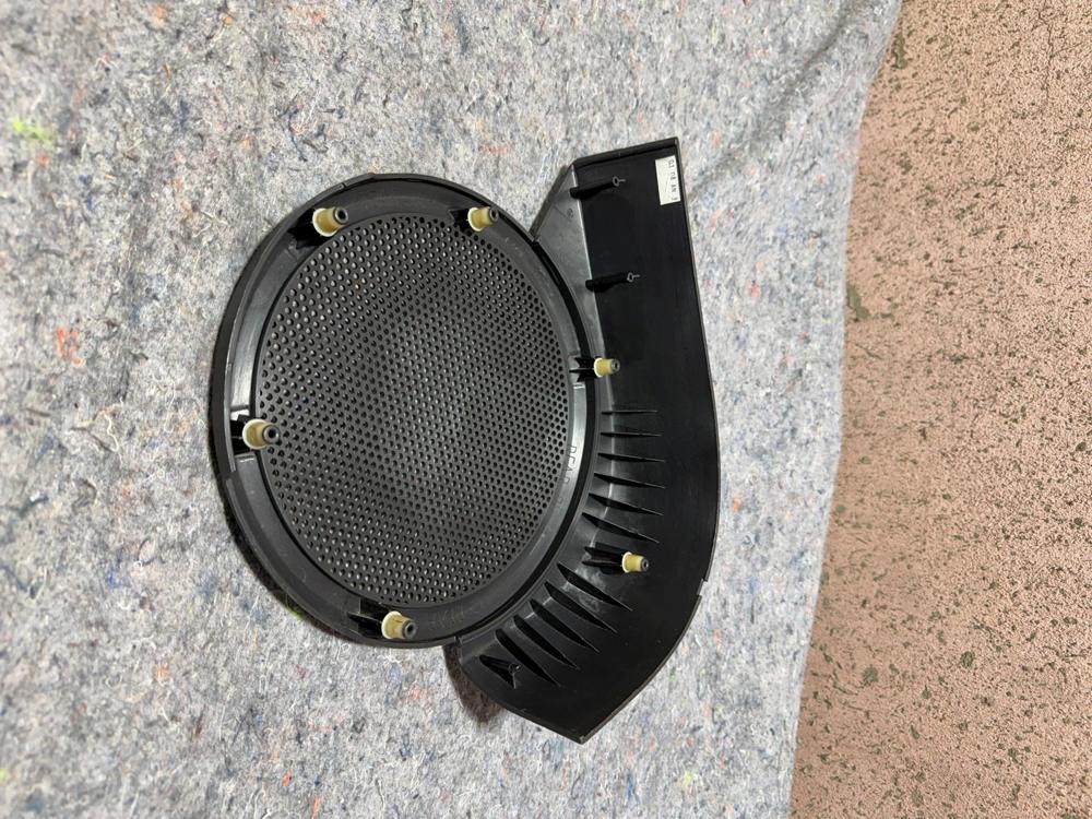 2009 Jeep Patriot Rear Right Passenger Side Speaker Bezel Grille OEM – photo 4