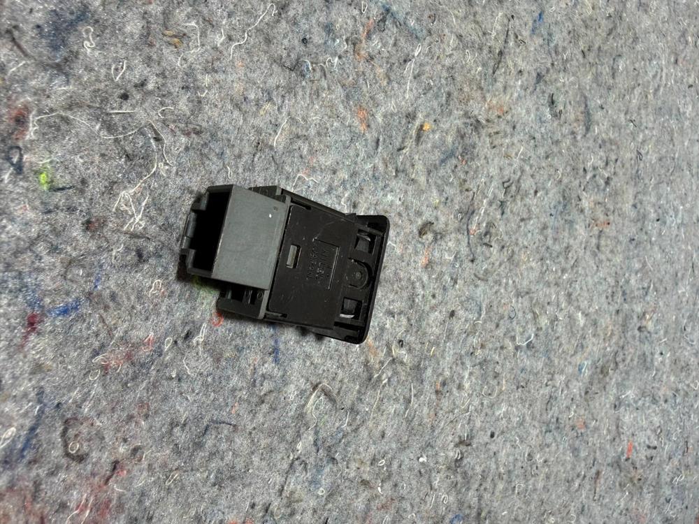 Infiniti G20 1991-1996 Cruise Control On-off Switch OEM – photo 2
