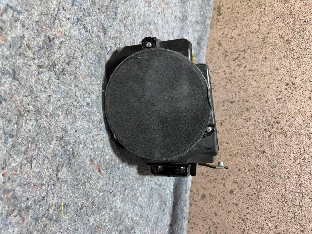 2017 Jeep Wrangler Front Driver Dashboard Audio Speaker 05T064199AC – photo 3