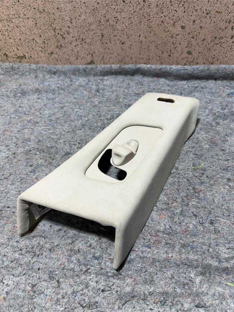 2014-2019 Maserati Ghibli SQ4 Left Driver Side Upper B Pillar Trim Panel OEM – photo 1
