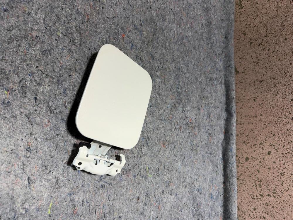 OEM 2014-2020 Infinti Q50 Gas Fuel Tank Filler Door Lid Cover – photo 3