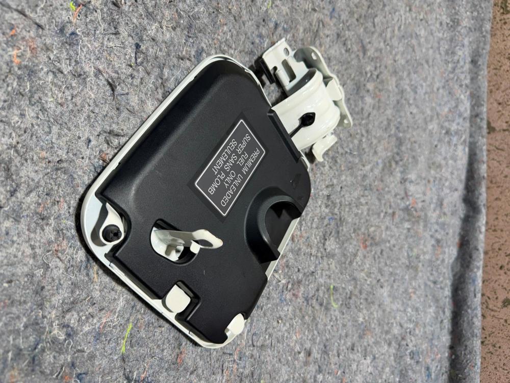 OEM 2014-2020 Infiniti Q50 Gas Fuel Tank Filler Door Lid Cover W/o Cap White Qab – photo 4