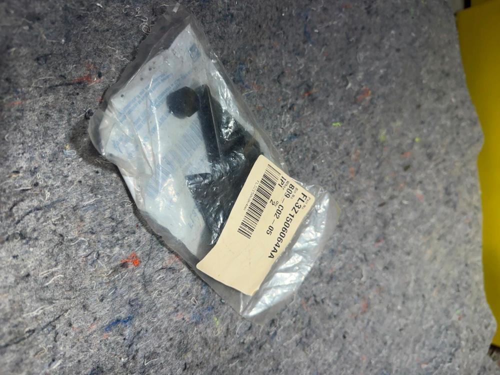 Ford Catch Assembly FL3Z-1506064-AA – photo 3