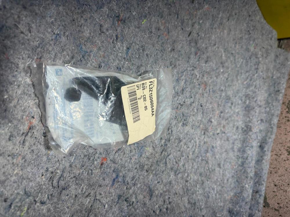 Ford Catch Assembly FL3Z-1506064-AA – photo 4