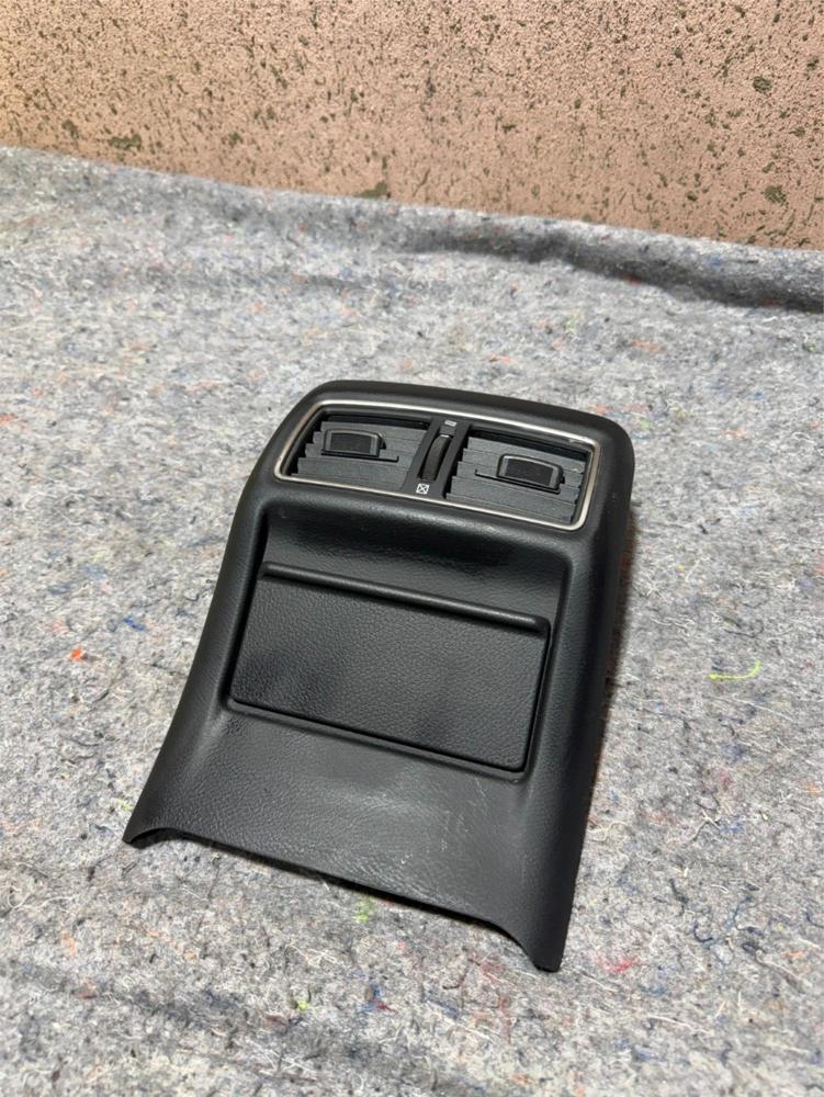 2014-20 Infiniti Q50 Floor Center Console Rr Air Vent Trim Cover 68794-4GA0A OEM – photo 1