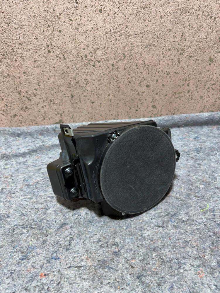 2017 Jeep Wrangler Front Passenger Dashboard Audio Speaker Right RH 2027490053AC – photo 1