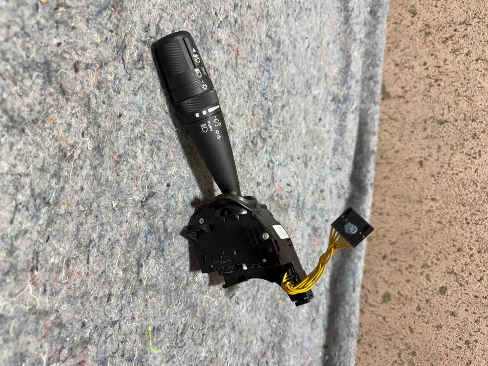 2007-2017 Jeep Patriot Headlight Turn Signal Control Switch OEM 1700570301 – photo 2