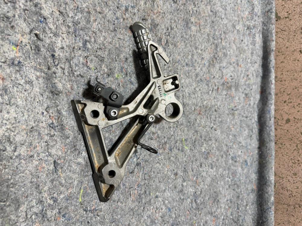 13-17 Kawasaki Ninja 300 EX300 Rear Right Passenger Foot Peg 35063-0842 – photo 2