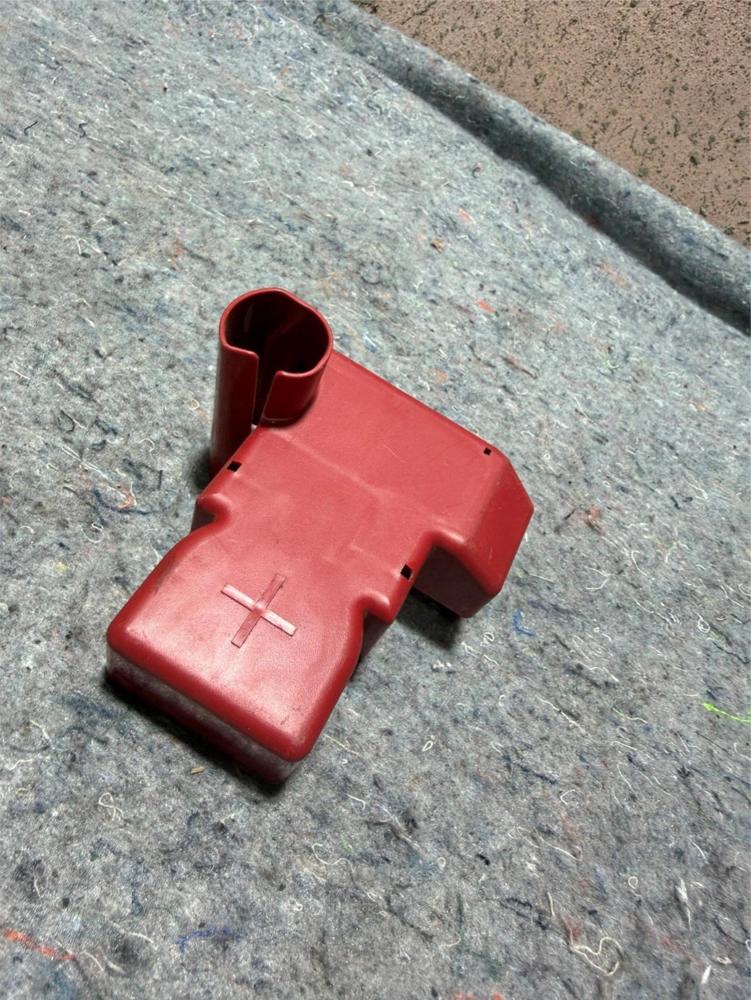 Infiniti Q50 Q70 Hybrid Positive Battery Cable Terminal Cover Cap Red OEM – photo 1
