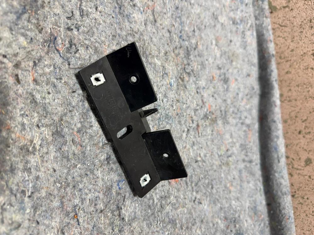 Jeep Compass 2012 Holder L060652AA01 Genuine OEM 2196018-35 – photo 3