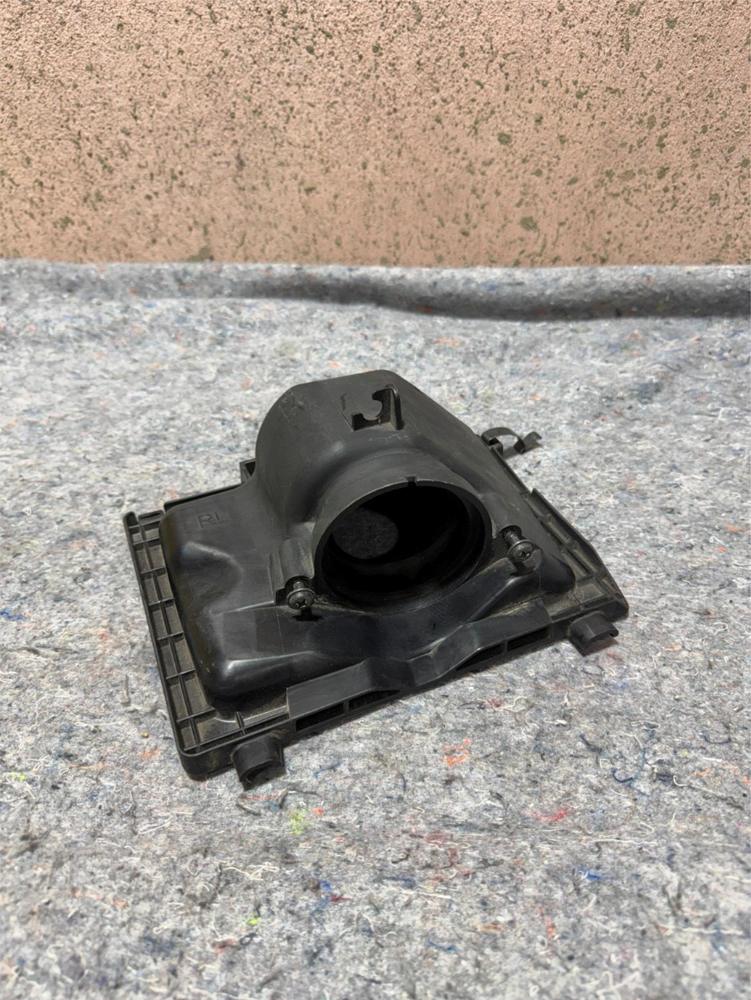 16-23 Infiniti Q60 Right Pass Side Air Intake Filter Cleaner Box Cover Panel OEM – photo 1