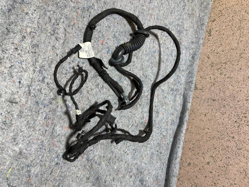 2017-2020 Chevrolet Spark Tailgate Wire Harness 422417100 – photo 3
