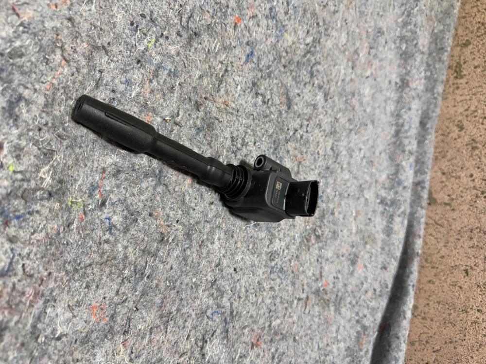 Genuine OEM Ferrari Ignition Coil 288233 – photo 3