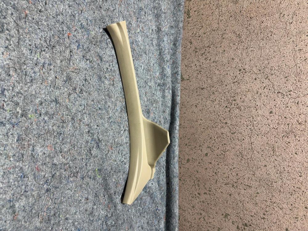 2001 2002 2003 2004 2005 Lexus IS300 Left Rear Door Sill Tan 67918-53010 – photo 3