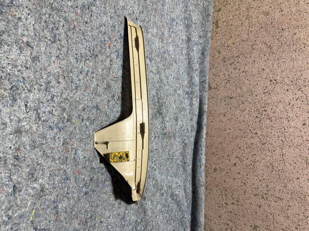 2001 2002 2003 2004 2005 Lexus IS300 Left Rear Door Sill Tan 67918-53010 – photo 4