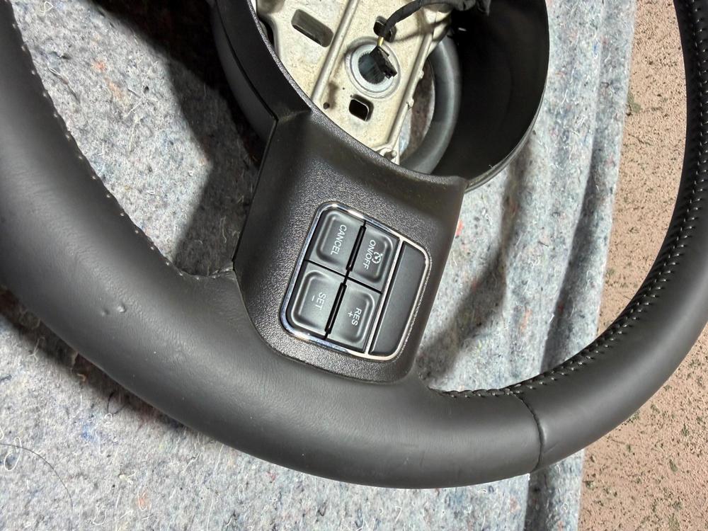 2011-2017 Jeep Patriot Sport Steering Wheel with Cruise Control OEM – photo 2
