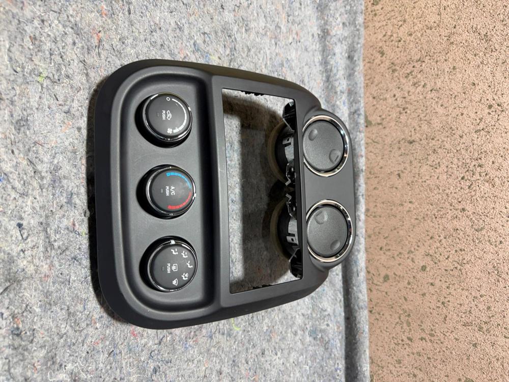 2011-2016 OEM Jeep Compass Patriot Center Dash Radio Vent Trim Bezel Black – photo 2
