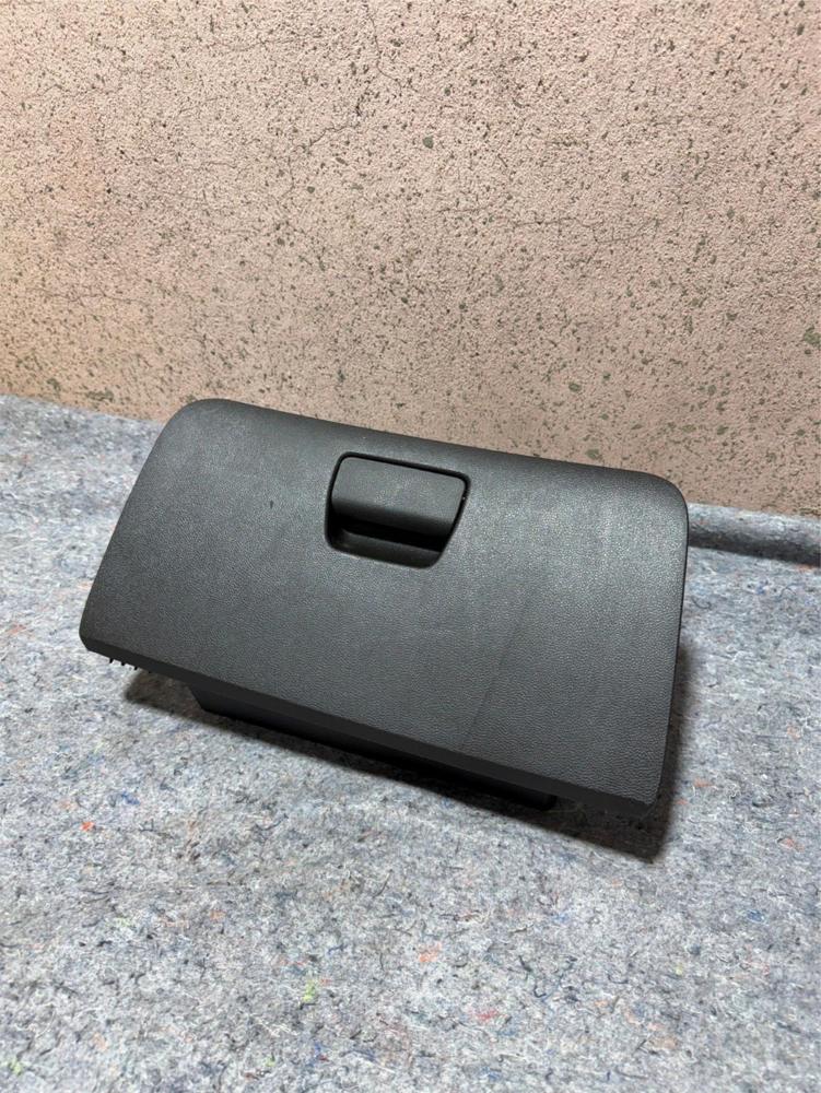 2015 Chevrolet Spark Glove Box 531619 OEM – photo 1